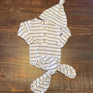 Striped sleep gown/ hat set - newborn